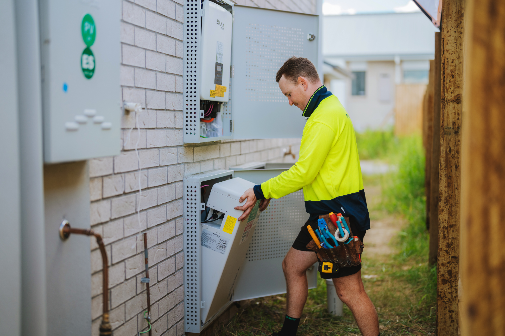 the-benefits-of-solar-energy-and-battery-storage