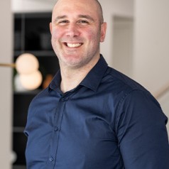 steven-markovic-sales-consultant-headshot