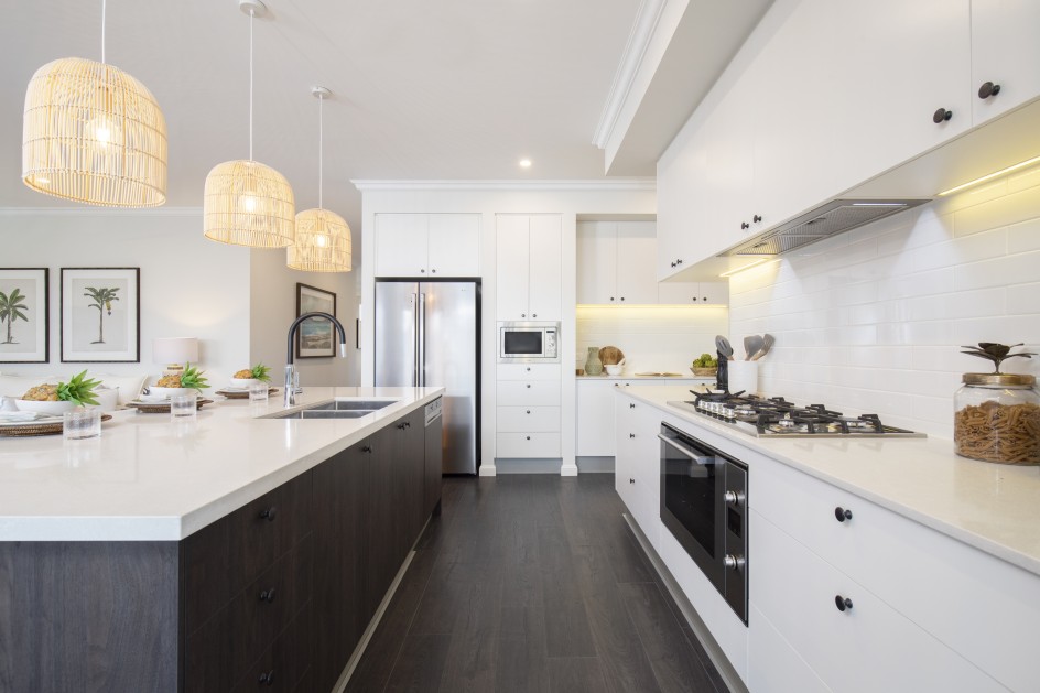 oasis-single-story-house-design-kitchen-inspiration